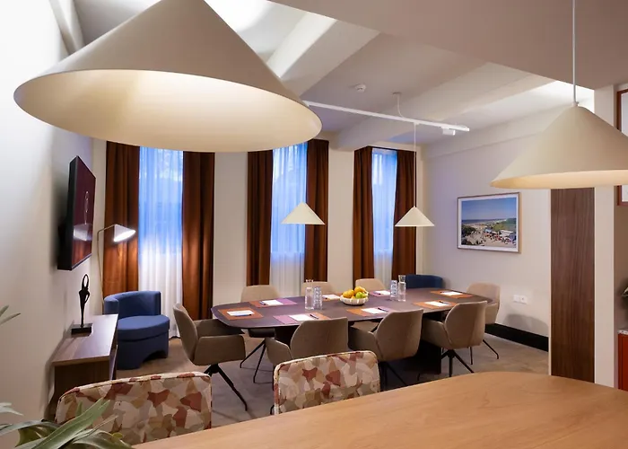 De Plesman 4* The Hague