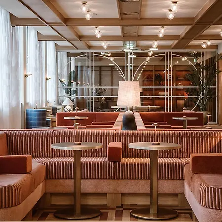 De Plesman Hotel 4*